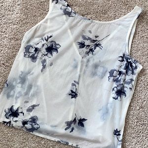 GENTLE FAWN FLOWER PRINT TOP